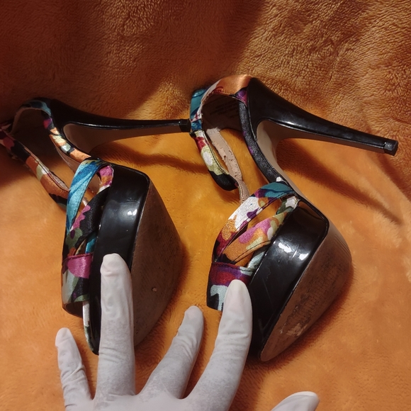 Steve Madden Floral Print Heels 👠 Haylow size 6 - Picture 6 of 13